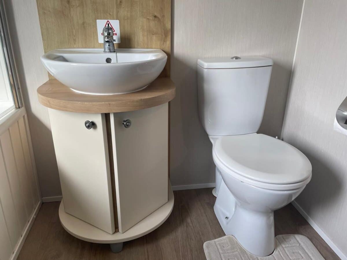 42 Woodland Walk Pevensey Bay Holiday Park Sleeps 6 Eksteriør billede