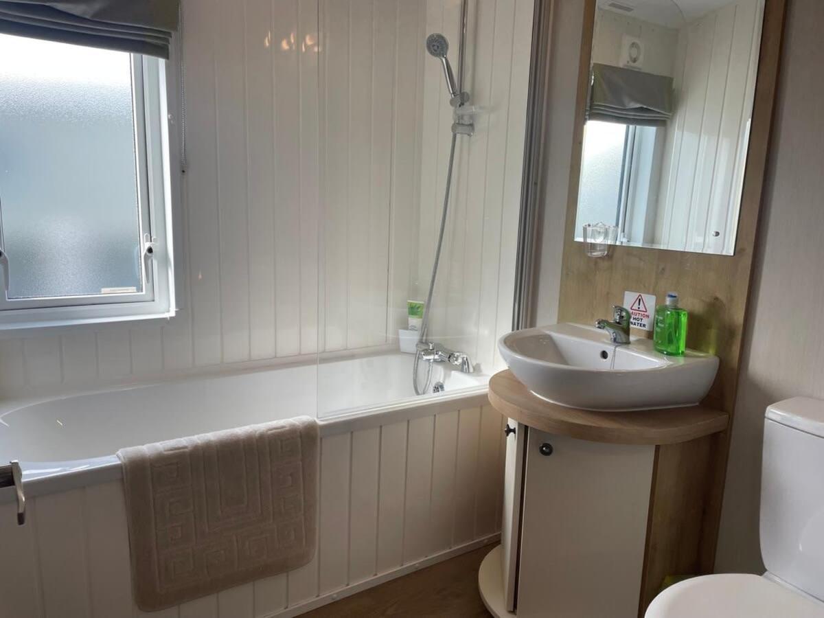 42 Woodland Walk Pevensey Bay Holiday Park Sleeps 6 Eksteriør billede