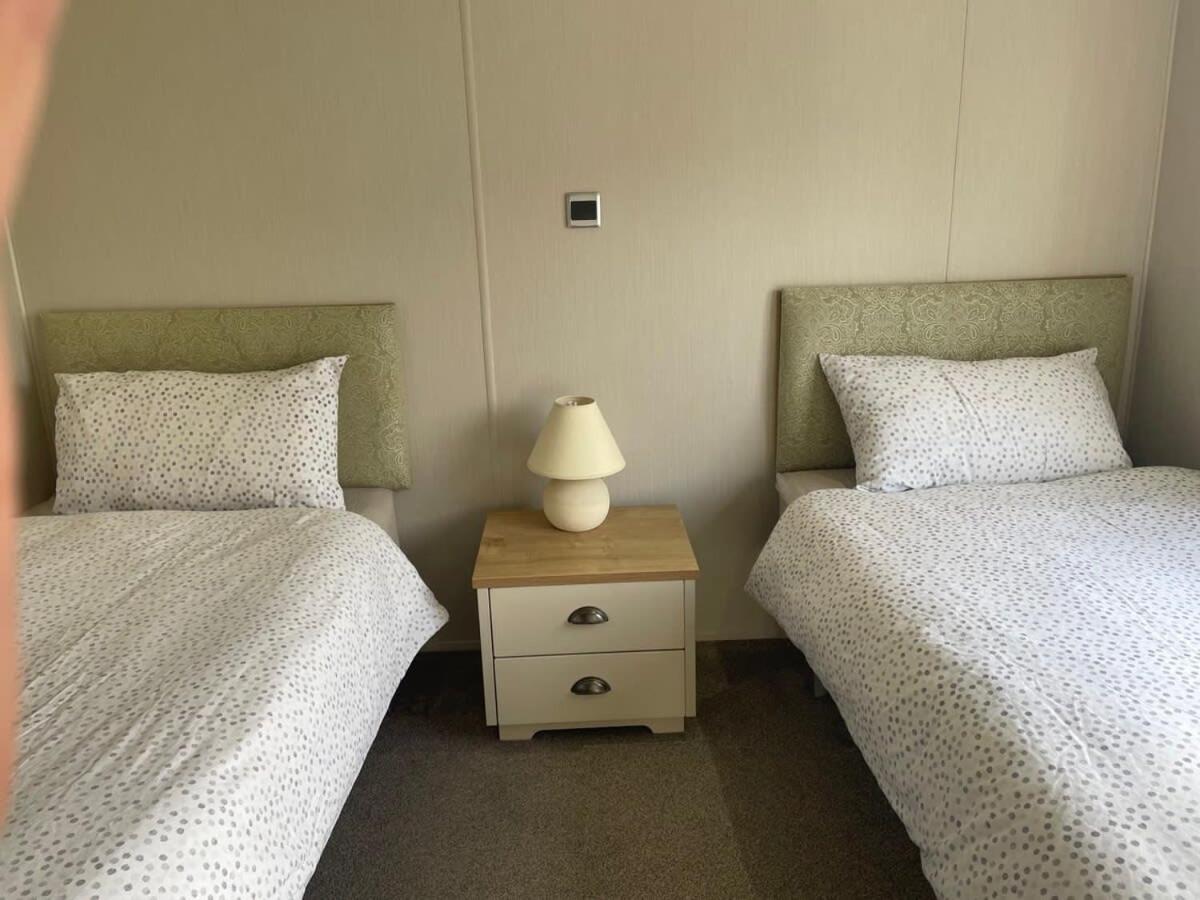 42 Woodland Walk Pevensey Bay Holiday Park Sleeps 6 Eksteriør billede
