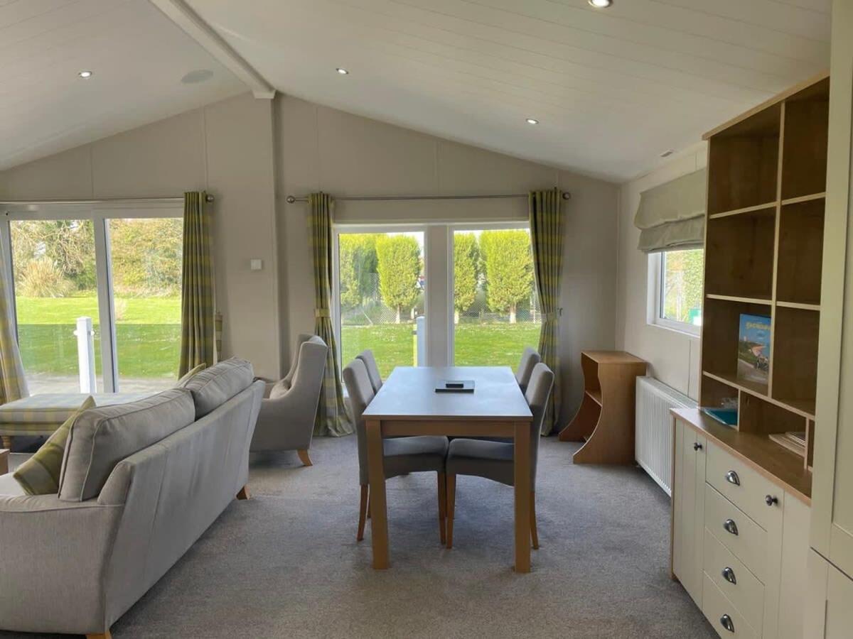 42 Woodland Walk Pevensey Bay Holiday Park Sleeps 6 Eksteriør billede